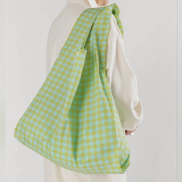 NWT BAGGU Standard Printed Reusable Tote Mint Pixel Gingham - Picture 2 of 5